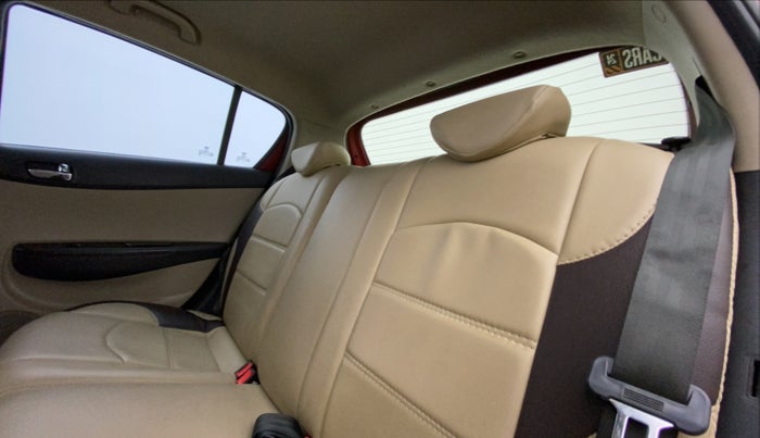 2012 Hyundai i20 SPORTZ 1.2, Petrol, Manual, 1,14,902 km, Right Side Rear Door Cabin