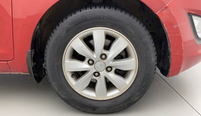 2012 Hyundai i20 SPORTZ 1.2, Petrol, Manual, 1,14,902 km, Right Front Wheel