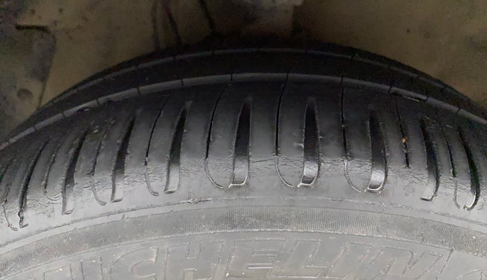 2012 Hyundai i20 SPORTZ 1.2, Petrol, Manual, 1,14,902 km, Left Front Tyre Tread