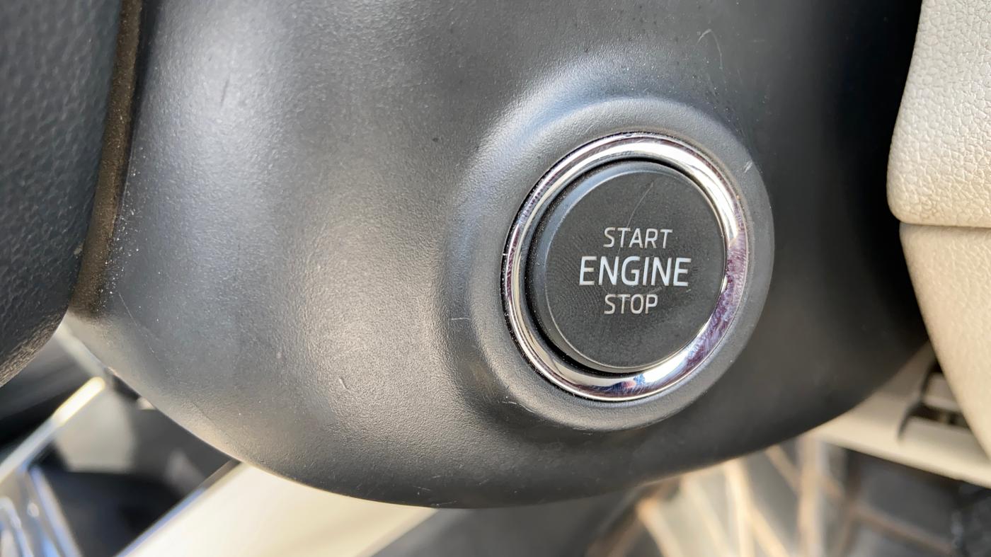 2023 Skoda SLAVIA STYLE 1.0L TSI AT, Petrol, Automatic, 40,673 km, Keyless Start/ Stop Button