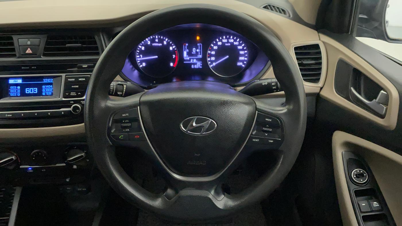 2016 Hyundai Elite i20 MAGNA 1.2, Petrol, Manual, 61,763 km, Steering Wheel Close Up