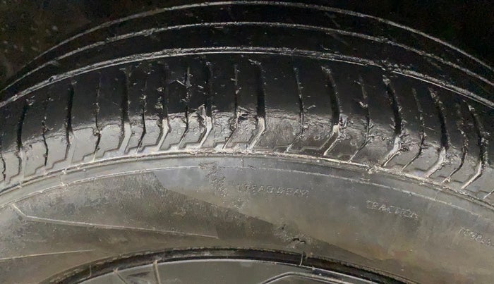 2022 Tata PUNCH ADVENTURE CAMO AMT, Petrol, Automatic, 67,511 km, Left Front Tyre Tread