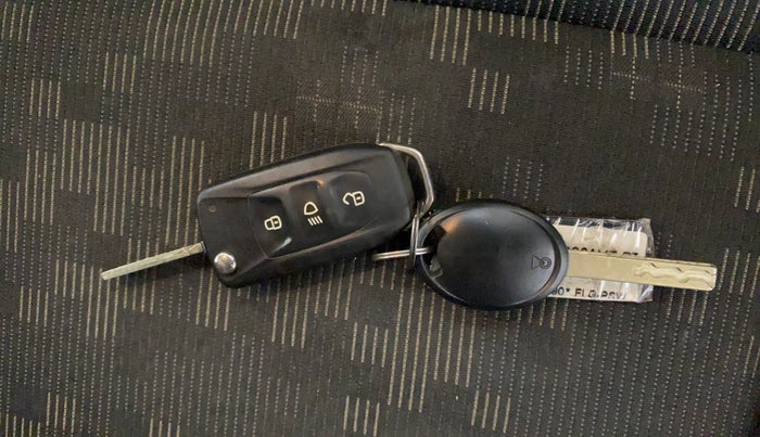 2022 Tata PUNCH ADVENTURE CAMO AMT, Petrol, Automatic, 67,511 km, Key Close Up