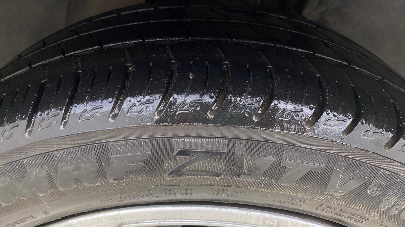2021 Tata ALTROZ XT PETROL, Petrol, Manual, 30,537 km, Right Front Tyre Tread