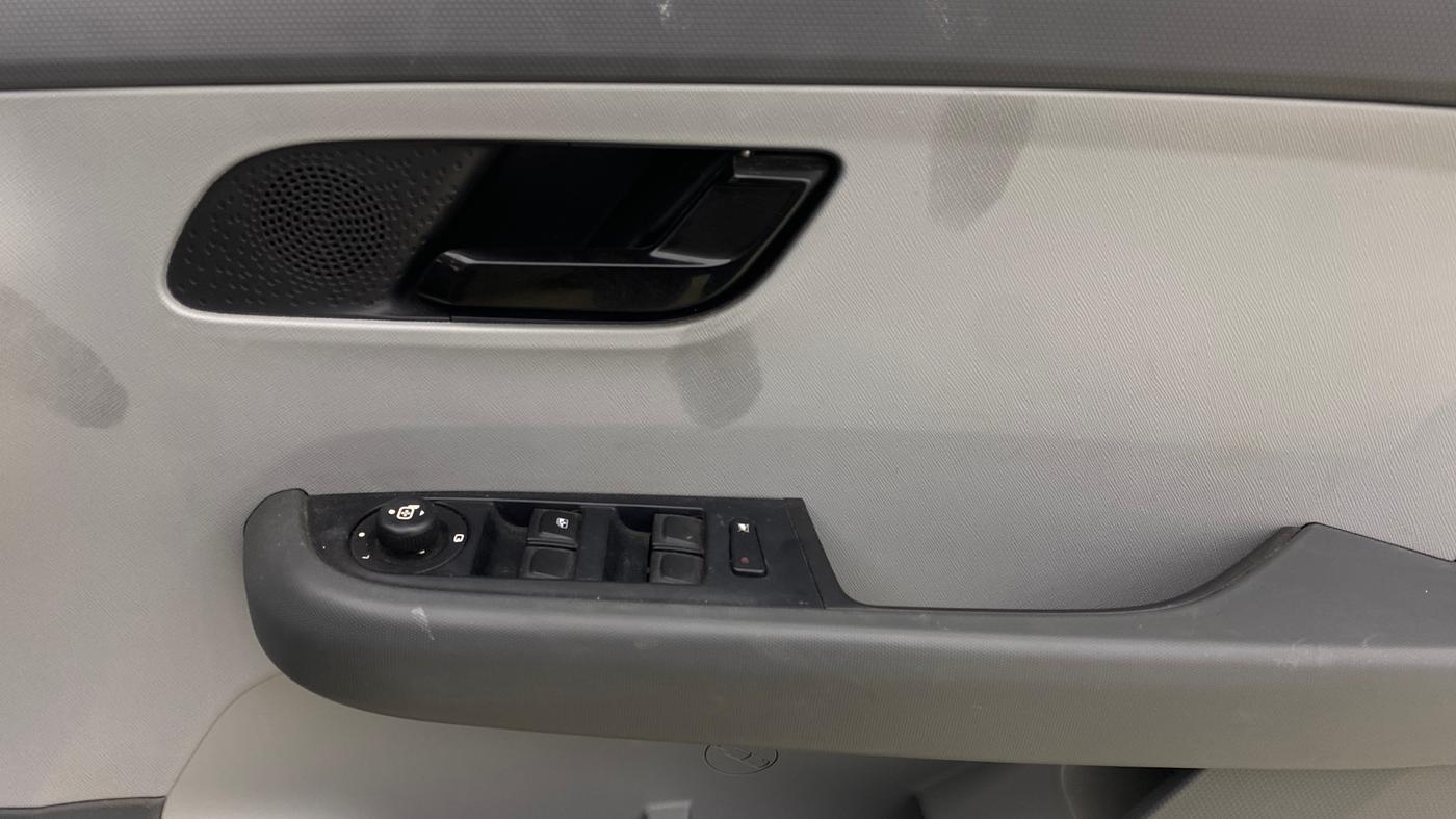 2021 Tata ALTROZ XT PETROL, Petrol, Manual, 30,537 km, Driver Side Door Panels Control
