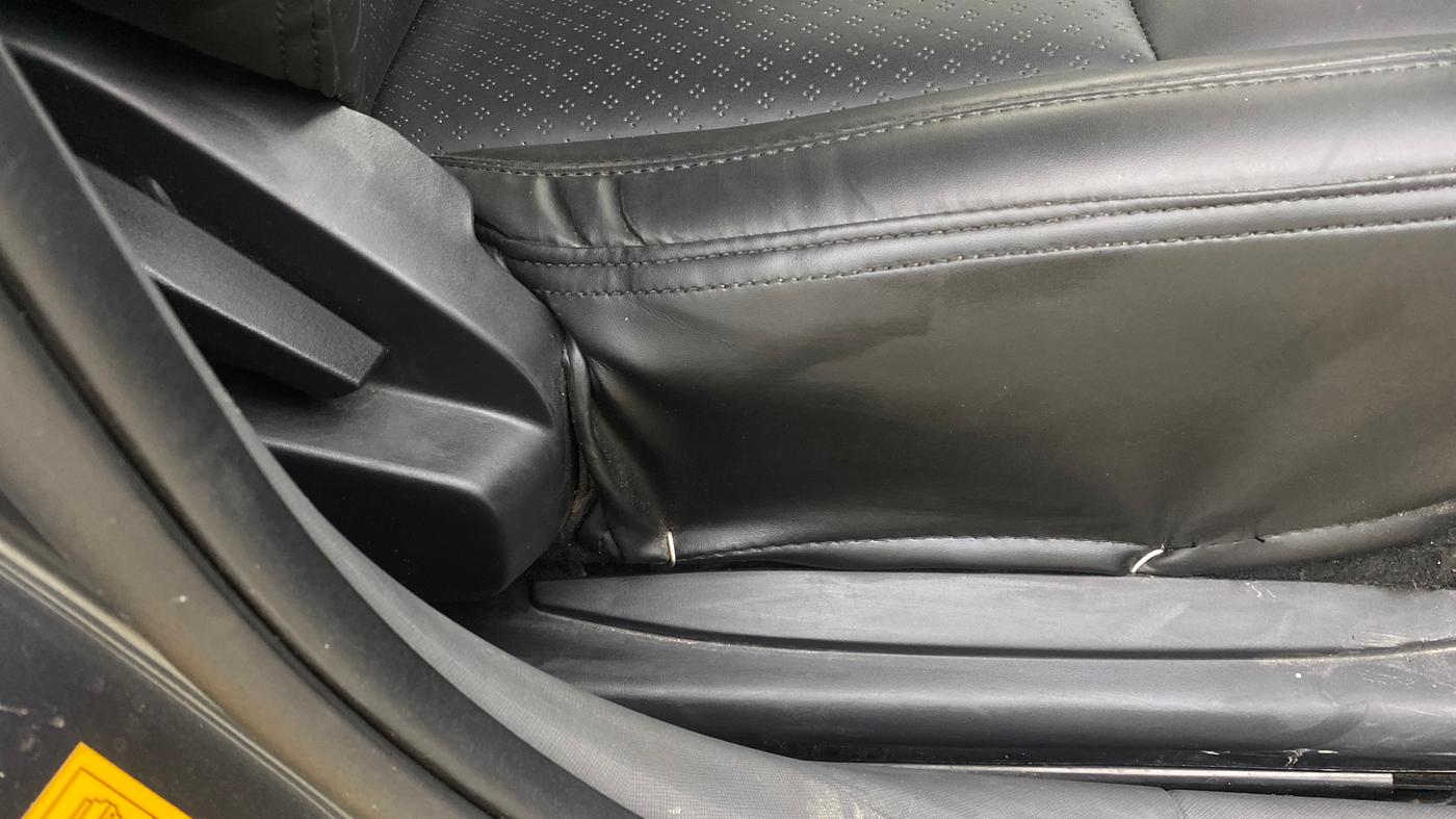 2021 Tata ALTROZ XT PETROL, Petrol, Manual, 30,537 km, Driver Side Adjustment Panel