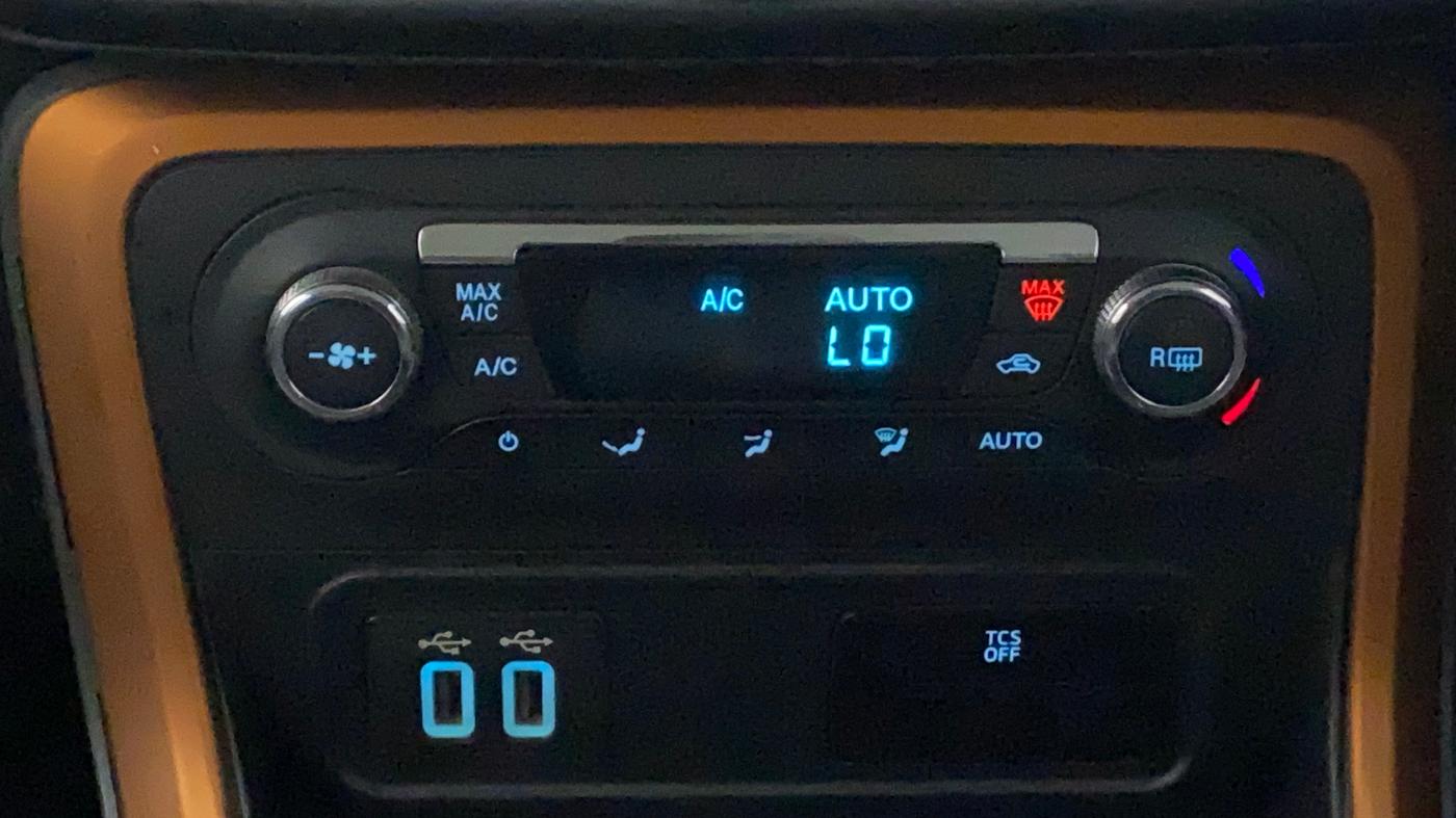 2021 Ford Ecosport TITANIUM 1.5 SPORTS(SUNROOF) PETROL, Petrol, Manual, 42,606 km, Automatic Climate Control
