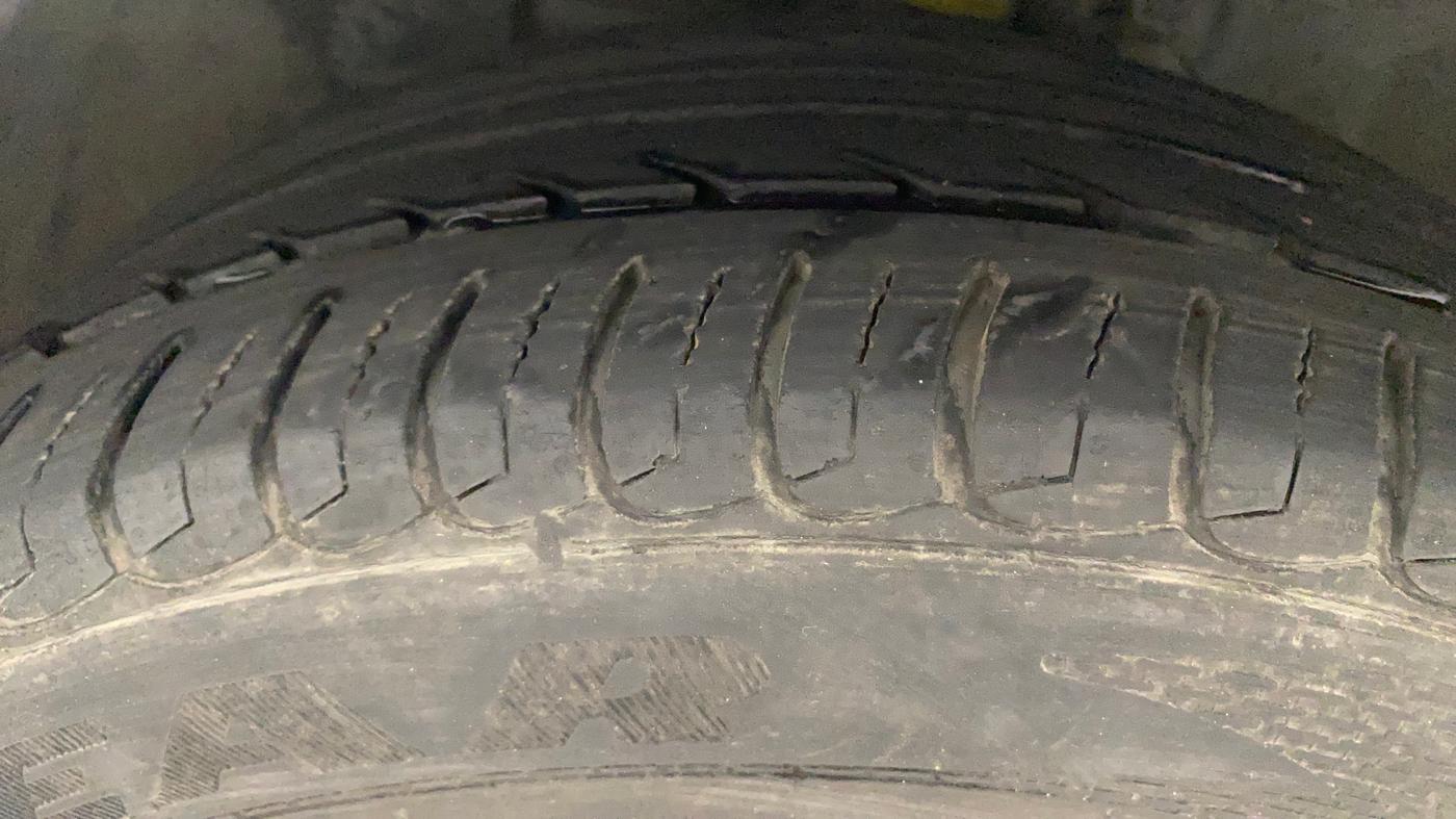 2021 Ford Ecosport TITANIUM 1.5 SPORTS(SUNROOF) PETROL, Petrol, Manual, 42,606 km, Left Front Tyre Tread