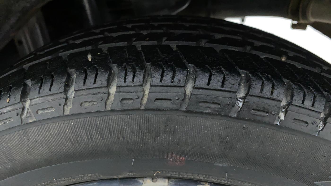 2017 Maruti Alto K10 VXI P, Petrol, Manual, 49,631 km, Left Rear Tyre Tread