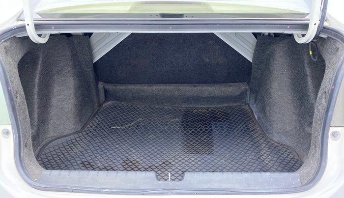 2014 Honda City SV MT PETROL, Petrol, Manual, 92,482 km, Boot Inside View