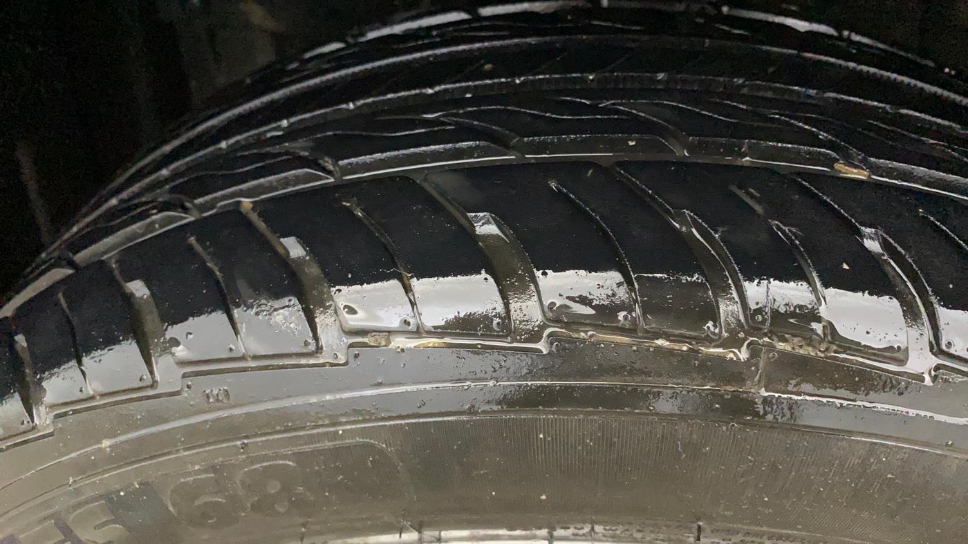2017 Maruti Vitara Brezza ZDI, Diesel, Manual, 92,036 km, Left Front Tyre Tread