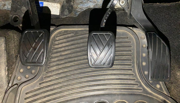 2017 Maruti Vitara Brezza ZDI, Diesel, Manual, 92,036 km, Pedals