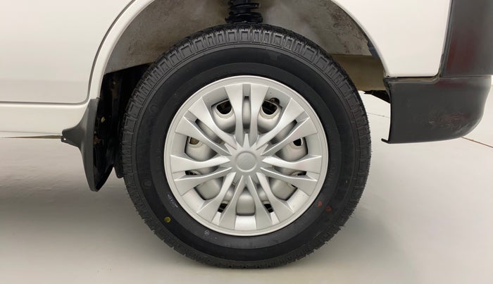 2016 Maruti Eeco 5 STR WITH AC PLUSHTR, Petrol, Manual, 26,188 km, Right Front Tyre
