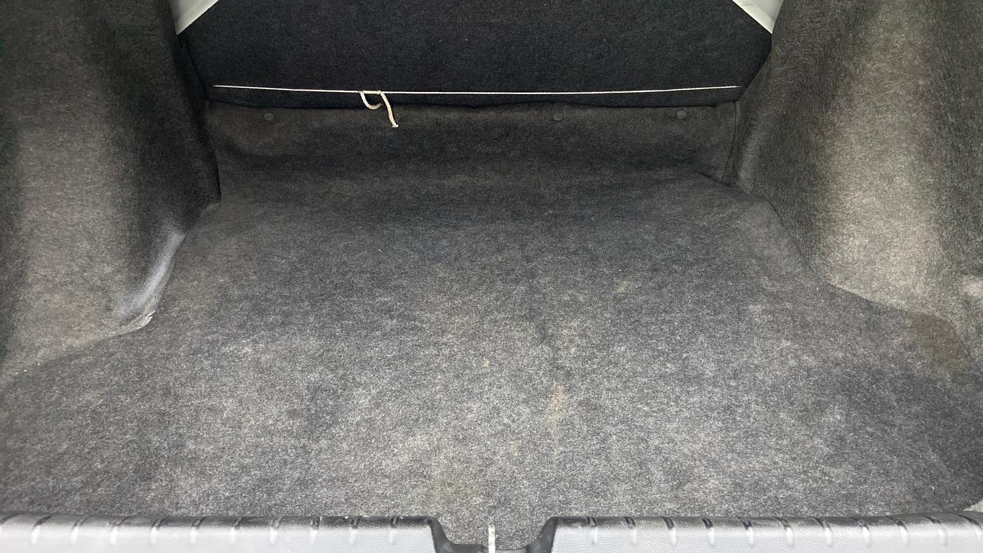 2015 Honda City V MT DIESEL, Diesel, Manual, 1,95,504 km, Boot Inside