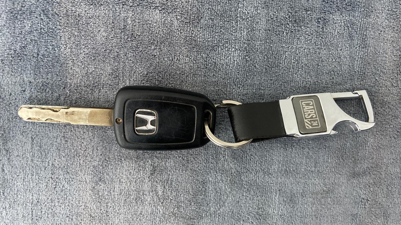 2015 Honda City V MT DIESEL, Diesel, Manual, 1,95,504 km, Key Close Up