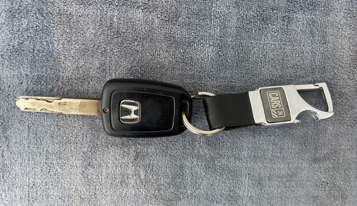 2015 Honda City V MT DIESEL, Diesel, Manual, 1,95,504 km, Key Close Up