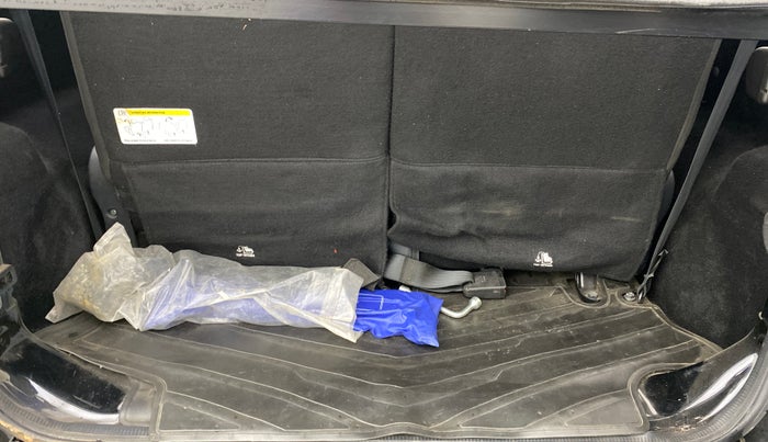 2021 Mahindra Thar LX  P 4WD AT CONVERTIBLE, Petrol, Automatic, 26,908 km, Boot Inside