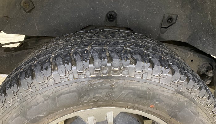 2021 Mahindra Thar LX  P 4WD AT CONVERTIBLE, Petrol, Automatic, 26,908 km, Right Rear Tyre Tread