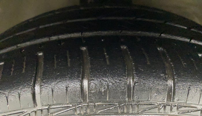 2019 Maruti Celerio ZXI AMT, Petrol, Automatic, 21,135 km, Right Front Tyre Tread