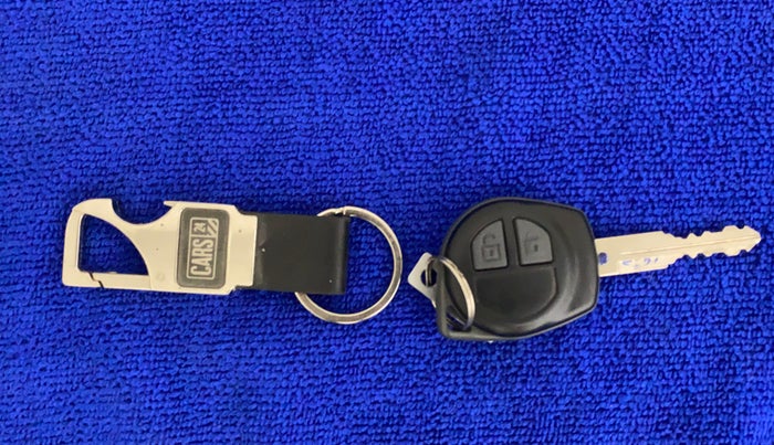 2013 Maruti Swift Dzire VXI, CNG, Manual, 66,921 km, Key Close Up