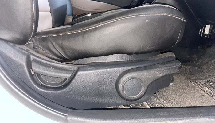 2016 Hyundai Grand i10 ASTA (O) AT 1.2 KAPPA VTVT, Petrol, Automatic, 52,121 km, Driver Side Adjustment Panel