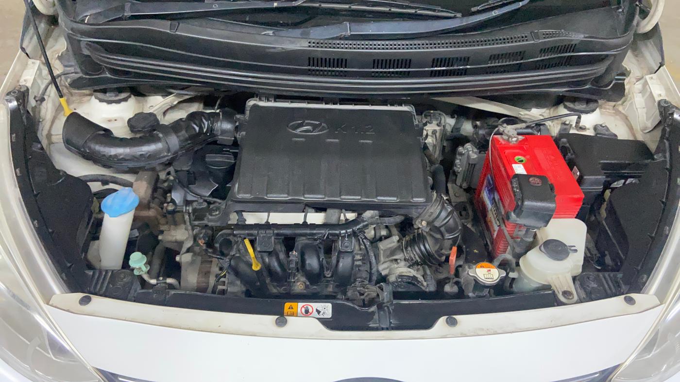 2016 Hyundai Grand i10 ASTA (O) AT 1.2 KAPPA VTVT, Petrol, Automatic, 52,189 km, Engine View