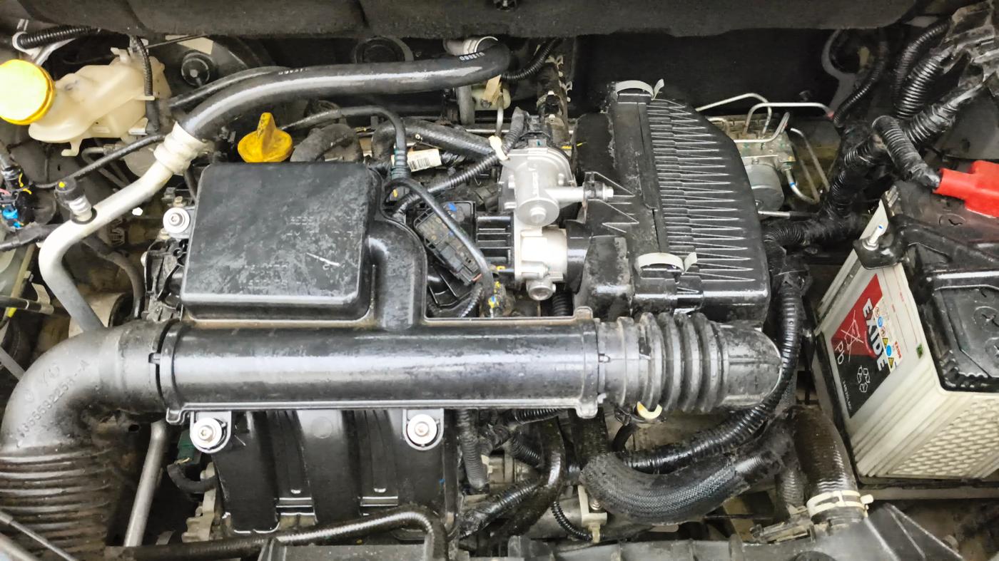 2025 Renault Kiger RXL MT, Petrol, Manual, 13,085 km, Engine View