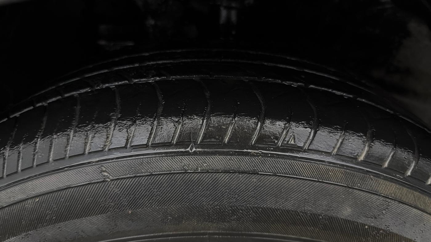 2021 Hyundai VENUE SX PLUS 1.0 TURBO DCT, Petrol, Automatic, 65,990 km, Left Front Tyre Tread