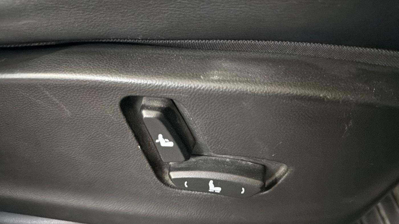 2019 MG HECTOR SHARP 1.5 DCT PETROL, Petrol, Automatic, 46,799 km, Driver Side Adjustment Panel
