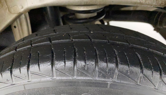 2022 Maruti Alto LXI OPT CNG, CNG, Manual, 33,449 km, Left Rear Tyre Tread