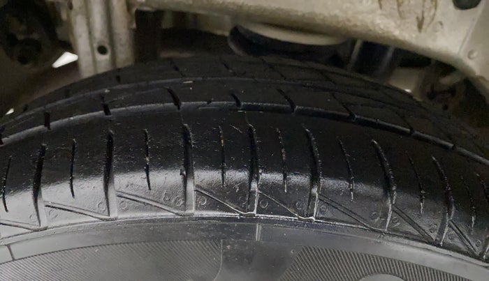 2022 Maruti Alto LXI OPT CNG, CNG, Manual, 33,449 km, Right Rear Tyre Tread
