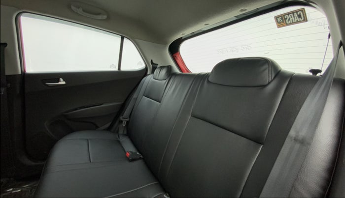 2018 Hyundai Grand i10 SPORTZ 1.2 KAPPA VTVT DUAL TONE, Petrol, Manual, 94,790 km, Right Side Rear Door Cabin