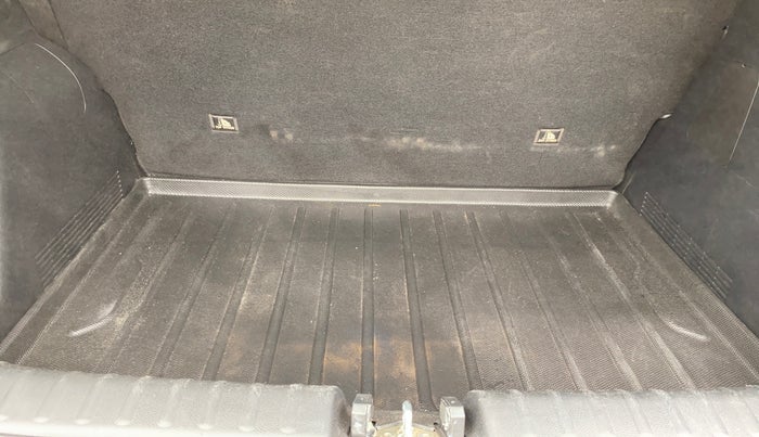 2021 KIA SONET HTX PLUS 1.0 IMT, Petrol, Manual, 70,037 km, Boot Inside