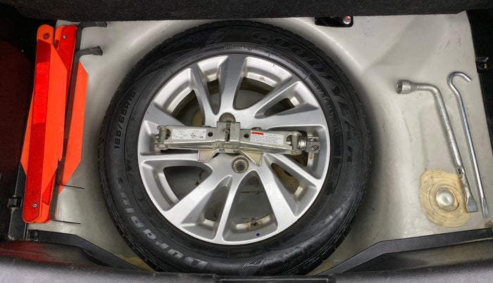 2014 Maruti Swift ZDI, Diesel, Manual, 71,072 km, Spare Tyre