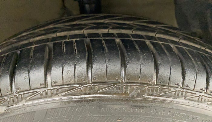 2015 Hyundai Grand i10 ASTA AT 1.2 KAPPA VTVT, Petrol, Automatic, 88,935 km, Right Front Tyre Tread