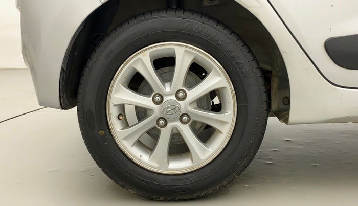 2015 Hyundai Grand i10 ASTA AT 1.2 KAPPA VTVT, Petrol, Automatic, 88,935 km, Right Rear Wheel