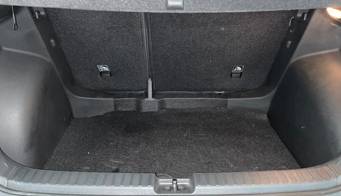 2025 Skoda KUSHAQ  Signature 1.0L TSI MT , Petrol, Manual, 7,939 km, Boot Inside