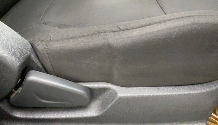 2015 Renault Kwid RXT 0.8, Petrol, Manual, 44,310 km, Driver Side Adjustment Panel