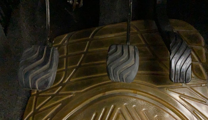 2015 Renault Kwid RXT 0.8, Petrol, Manual, 44,310 km, Pedals