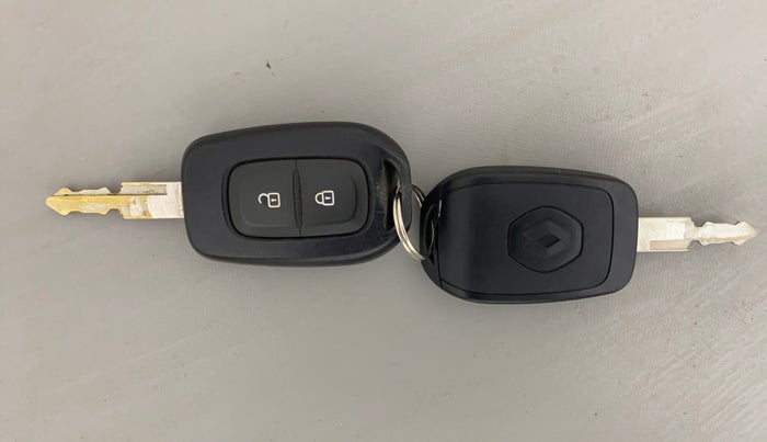 2017 Renault Kwid RXT 1.0, Petrol, Manual, 36,916 km, Key Close Up