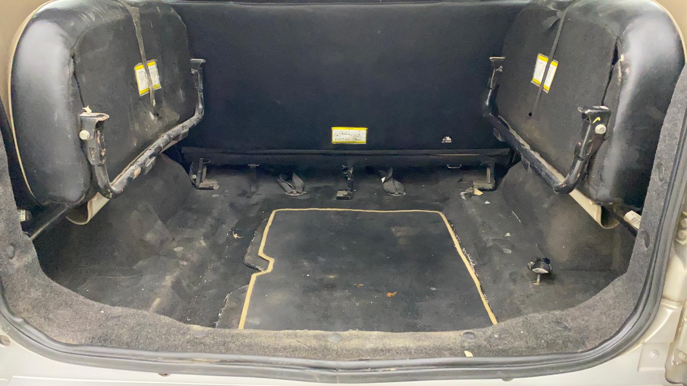 2018 Mahindra TUV 300 PLUS P8, Diesel, Manual, 94,276 km, Boot Inside