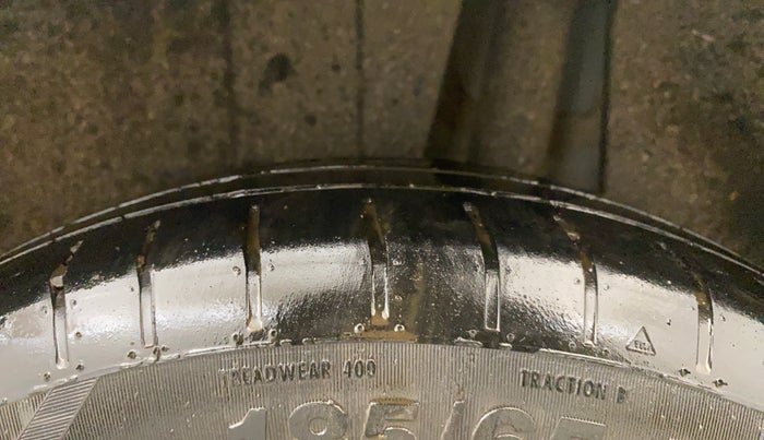 2022 Maruti Dzire ZXI Plus AMT, Petrol, Automatic, 33,269 km, Left Rear Tyre Tread
