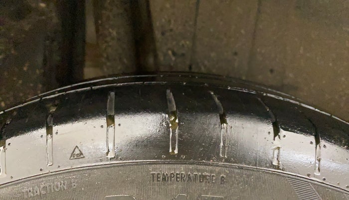 2022 Maruti Dzire ZXI Plus AMT, Petrol, Automatic, 33,269 km, Right Rear Tyre Tread