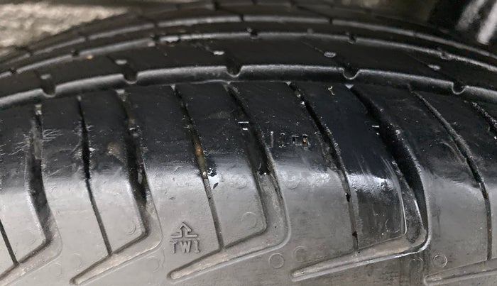 2021 Maruti New Wagon-R 1.0 Lxi (o) cng, CNG, Manual, 21,559 km, Left Rear Tyre Tread