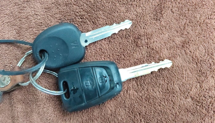 2019 Hyundai NEW SANTRO SPORTZ CNG, CNG, Manual, 79,475 km, Key Close Up