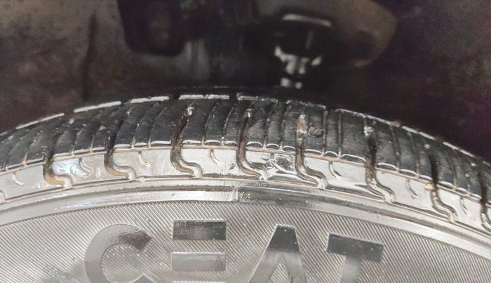 2019 Hyundai NEW SANTRO SPORTZ CNG, CNG, Manual, 79,475 km, Left Front Tyre Tread