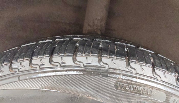 2019 Hyundai NEW SANTRO SPORTZ CNG, CNG, Manual, 79,475 km, Right Rear Tyre Tread