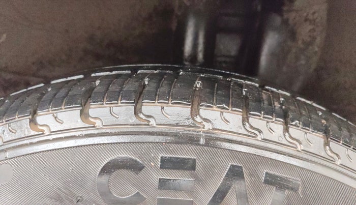 2019 Hyundai NEW SANTRO SPORTZ CNG, CNG, Manual, 79,475 km, Left Rear Tyre Tread