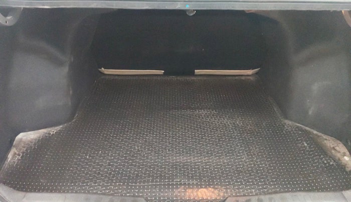 2016 Maruti Ciaz ZDI SHVS, Diesel, Manual, 72,307 km, Boot Inside