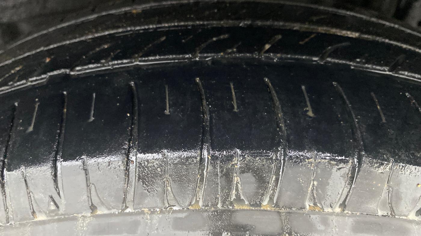 2015 Renault Pulse RXL DIESEL, Diesel, Manual, 66,402 km, Left Rear Tyre Tread